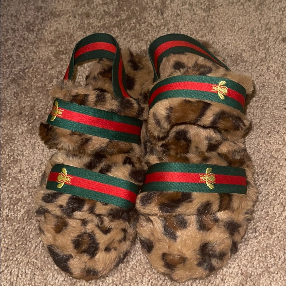 In trend slippers